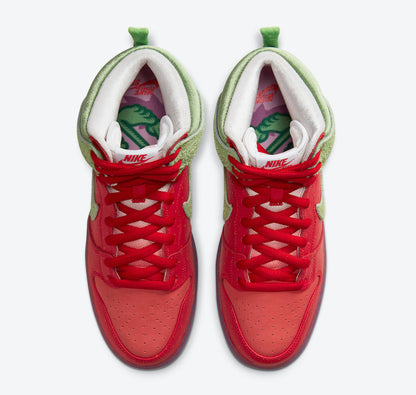 Nike SB Dunk High _Strawberry Cough_ 3